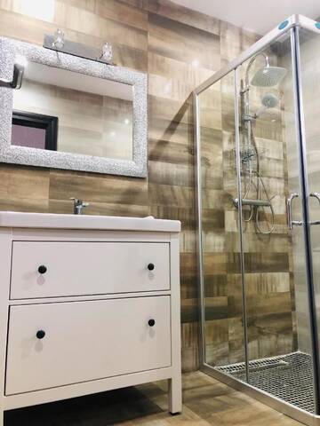 Фото номера Вилла с 3 спальнями Гостевой дом Holiday Luxury Villa with private Garden г. Шелимбэр 12